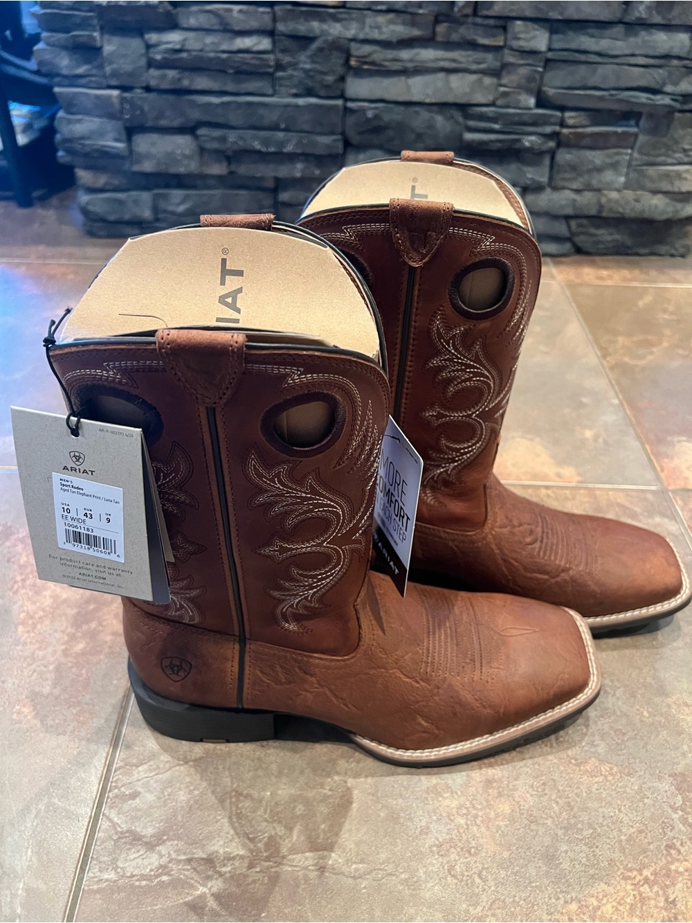 Ariat Brown Western Pull-On cowboy Boots with Stitch Detailing